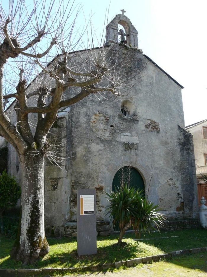 Fotografía de la Capilla Santa María del Campo de Castropol